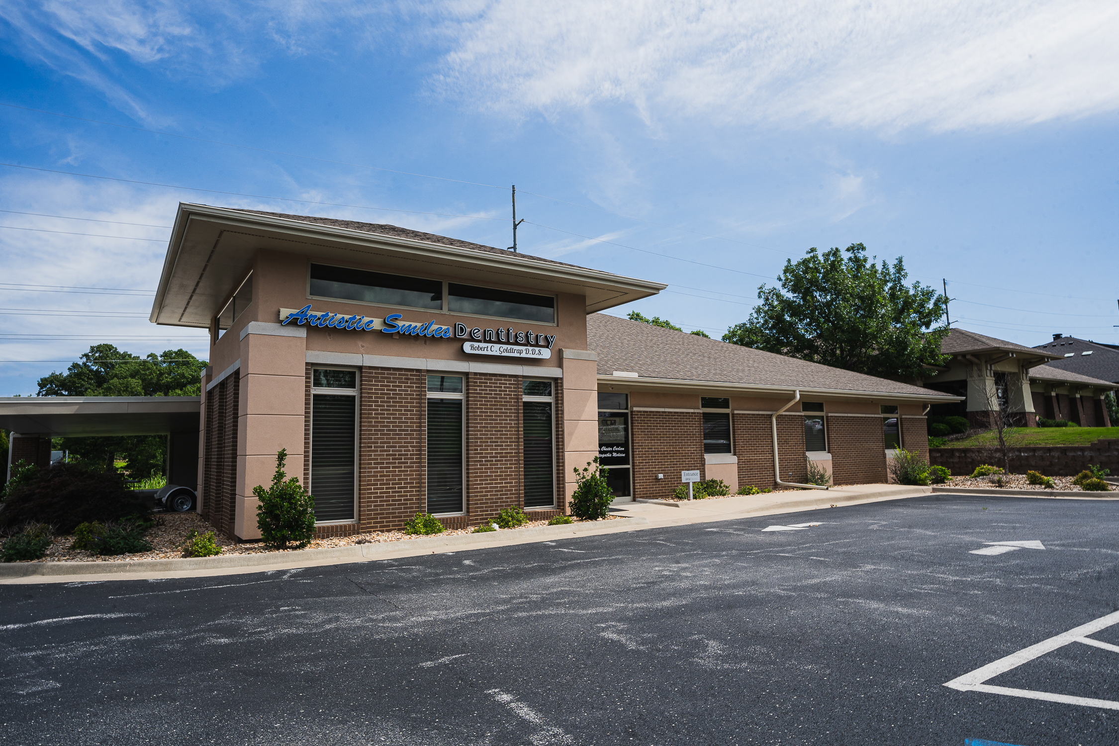 the working station of a dentist in Rogers, AR